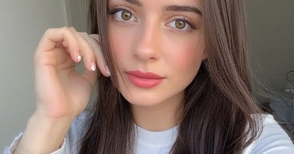 Hot Girl Picture Quotes